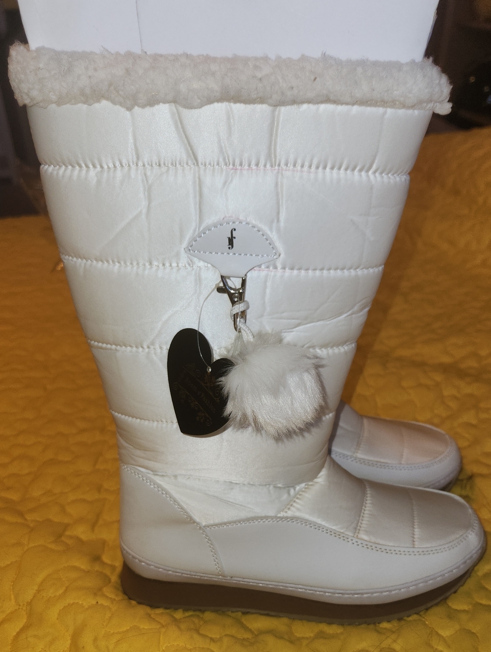 Women's White Winter Snow Boots with Faux Fur Trim